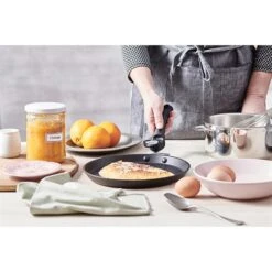 De Buyer Poêle à Crêpe 30 Cm Choc Intense Amovible -Maison Cuisine 111121 3 1 Poele a crepe 30 cm Choc Intense amovible De Buyer