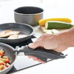 Set 2 Poêles Et 2 Casseroles Anti-adhésives Délice Et Manche Amovible -Maison Cuisine 20215 2 3 Set 2 poeles et 2 casseroles anti adhesives Delice et manche amovible Mathon