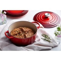 Le Creuset Cocotte Fonte Rond 26 Cm Cerise -Maison Cuisine 213184 3 3 Cocotte fonte rond 26 cm cerise Le Creuset