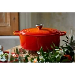 Le Creuset Cocotte Fonte Ovale Volcanique 27 Cm -Maison Cuisine 213197 3 3 Cocotte fonte ovale volcanique 27 cm Le Creuset