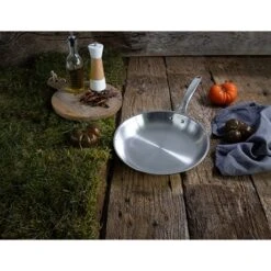 Poêle Sautoir Inox Castel'Pro 28 Cm 8 Poêle Sautoir Inox Castel'Pro 28 Cm -Maison Cuisine 271060 3 5 Poele sautoir inox Castel Pro 28 cm Cristel