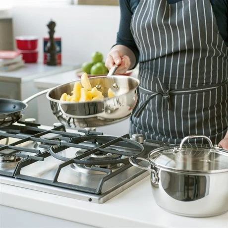 BEKA Sauteuse Inox Avec Couvercle 24 Cm Belvia 3 BEKA Sauteuse Inox Avec Couvercle 24 Cm Belvia – Image 3