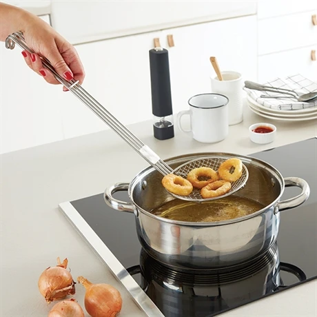 Lot Friteuse Traditionnelle, Coupe-frites Et Araignée à Friture 2 Lot Friteuse Traditionnelle, Coupe-frites Et Araignée à Friture – Image 2