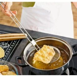 Lot Friteuse Traditionnelle, Coupe-frites Et Araignée à Friture 8 Lot Friteuse Traditionnelle, Coupe-frites Et Araignée à Friture -Maison Cuisine 279209 3 2 Lot friteuse traditionnelle coupe frites et araignee a friture