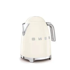 Smeg Bouilloire Crème 1,7 L 2400 W KLF03CREU -Maison Cuisine 702065 4 1 Bouilloire creme 1 7 L 2400 W KLF03CREU Smeg