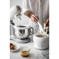 Smeg Sorbetière SMIC01 Pour Robot Sur Socle 7 Smeg Sorbetière SMIC01 Pour Robot Sur Socle -Maison Cuisine 720059 2 1 Sorbetiere SMIC01 pour robot sur socle Smeg