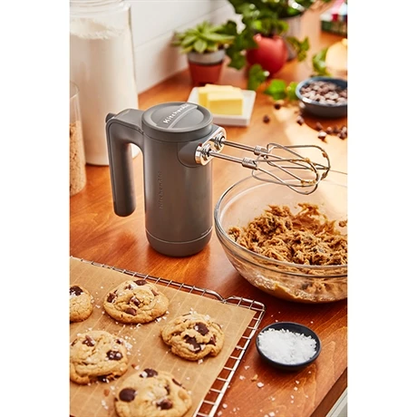 KitchenAid Batteur à Main électrique Sans Fil 7 Vitesses Gris Mat 5KHMB732EDG 5 KitchenAid Batteur à Main électrique Sans Fil 7 Vitesses Gris Mat 5KHMB732EDG – Image 5