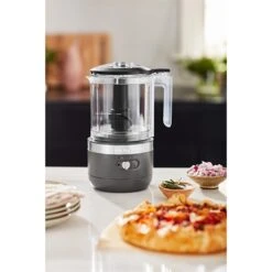KitchenAid Hachoir électrique Sans Fil 2 Vitesses 1,18 L Gris Mat 5KFCB519EDG -Maison Cuisine 761099 2 1 Hachoir electrique sans fil 2 vitesses 1 18 L gris mat 5KFCB519EDG Kitchenaid